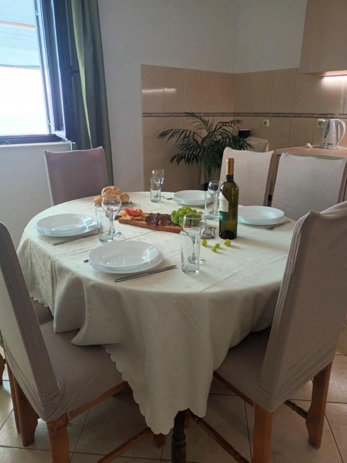 Apartment Ljube Omiš Екстериор снимка