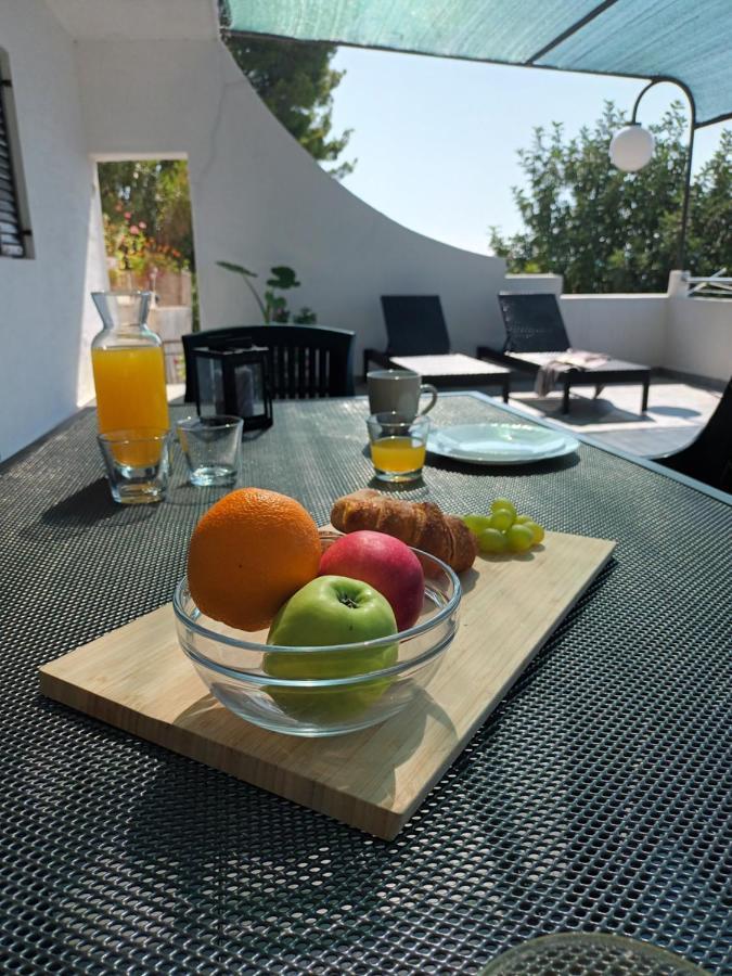 Apartment Ljube Omiš Екстериор снимка